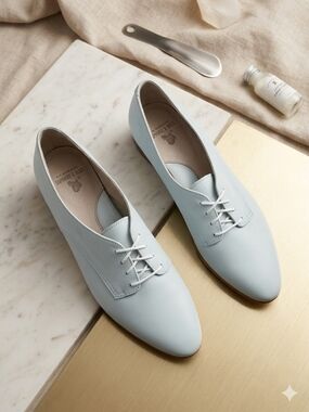 SADDLES & BUCS  Women's Cream Leather Oxford Shoes